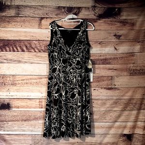 NWT Jones Wear dress. Size 16